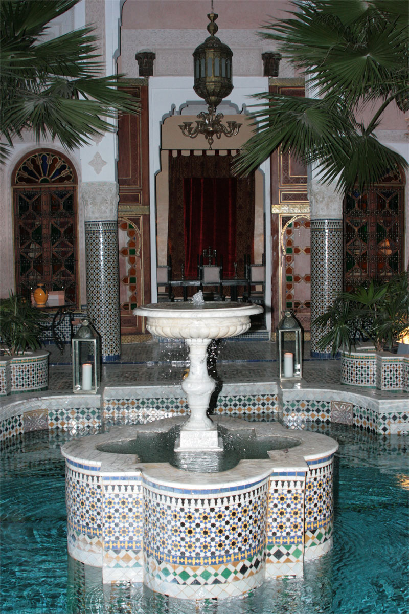 Court's fountain